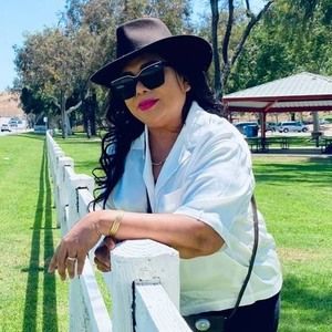 Meet your Posher, Hartina